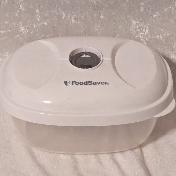 Food Saver Vacuum Sealer Storage Container Never Used!! - Picture 1 of 2
